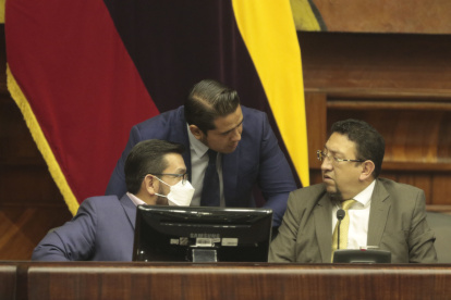 El 28 de junio de 2022, UNES tuvo un primer intento infructuoso de destituir al presidente Lasso