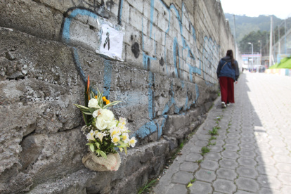 Investigación. El cadáver de la enfermera fue abandonado en el pasaje Primero de Mayo, de La Comuna.