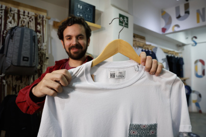 El director general de Someone Somewhere, Antonio Nuño, posa durante una entrevista con EFE, el 7 de noviembre de 2022 en Ciudad de México (México).