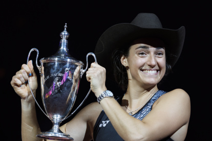 on 29 años, la francesa derrotó a Aryna Sabalenka por 7-6 y 6-4.