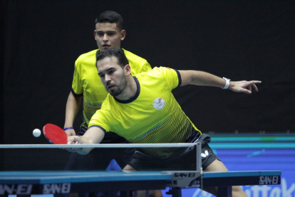 Emiliano Riofrío (i) y Alberto Miño aseguraron el bronce en dobles masculino tras vencer a Puerto Rico.