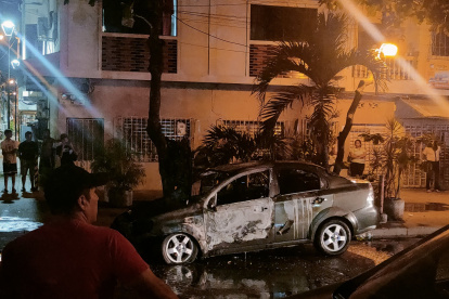 Vehículo afectado por atentado, en Sauces 5.