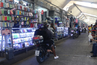 Dueños y trabajadores de los negocios afirman que antes sentían mayor seguridad.