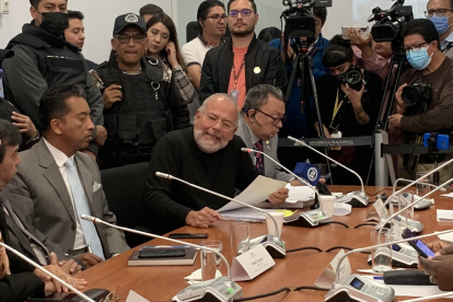 La comparecencia de Carlos Pareja Yanuzzelli empezó tras la apelación de la presidencia de la comisión.