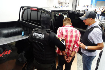 El adolescente indagado por el crimen del fiscal Édgar Escobar fue aprehendido poco después de cometer el sicariato.