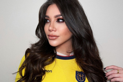 Naíza tiene 26 años.