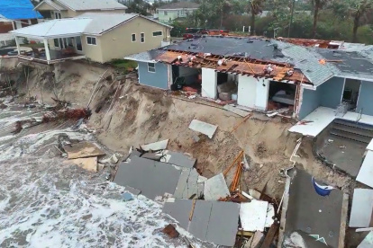 La tormenta  Nicole ha provocado serios daños en viviendas de la Florida.