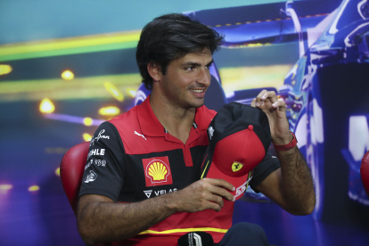 Carlos Sainz, de la escudería Ferrari, dio sus impresiones sobre la temporada antes del Gran Premio de Brasil.