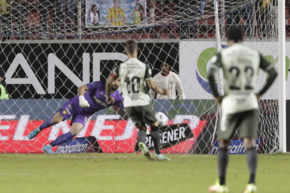 Damián Díaz no pudo anotarle un penal a Hernán Galíndez.