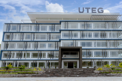 La Universidad Tecnológica Empresarial de Guayaquil está dedicada a brindar una educación de excelencia y a fomentar la investigación.