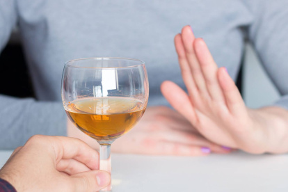 Se estima que hay 2300 millones de bebedores. Más de la mitad de la población de tres regiones de la OMS (Américas, Europa y el Pacífico Occidental) consume alcohol.