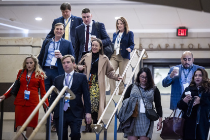 Congresistas asisten, este 14 de noviembre de 2022, al Capitolio de EE.UU., sede del Congreso de ese país, en Washington. EFE/Jim Lo Scalzo