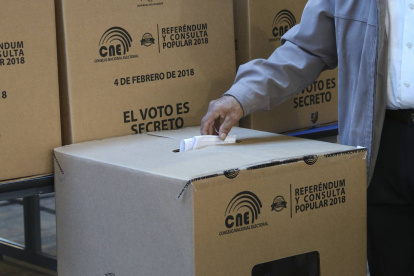 El gobierno espera que la consulta popular y referendo se de en las elecciones seccionales de febrero de 2023. Foto referencial.