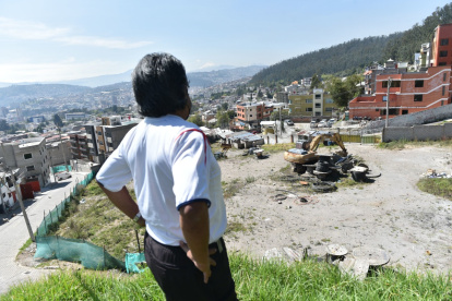 Insuperable. Carlos Lara todavía sueña con lo que vivió de frente, al ser arrastrado en su taxi aquella noche que cubría una carrera con dos pasajeros a bordo.