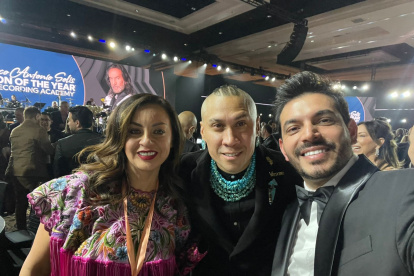 Paulina con Miguel Ángel Cavallero, quien se encargó de su imagen, y