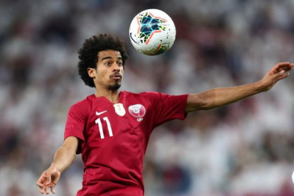 Akram Afif es de los futbolistas más peligroso que tiene la selección local de Qatar.