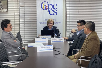 Sesión. Los comisionados del concurso de contralor definieron el cronograma de las fases.