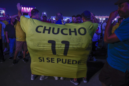 Los ecuatorianos en Qatar, durante el banderazo.