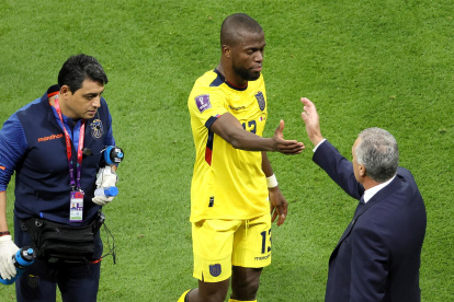 Enner Valencia y Gustavo Alfaro.