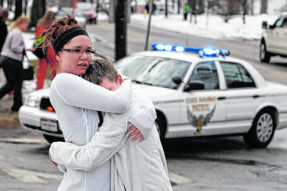 Sucesos. En Estados Unidos, por ejemplo, constantemente se reportan atentados en las escuelas.