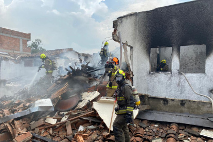 El alcalde de Medellín, Daniel Quintero Calle, confirmó que la aeronave tipo Piper que se accidentó cubría entre Medellín y Pizarro en Chocó