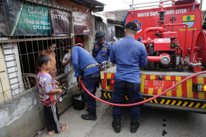 Las labores de rescate tras el terremoto en Indonesia continúan, la misión hallar más personas con vida. EFE /