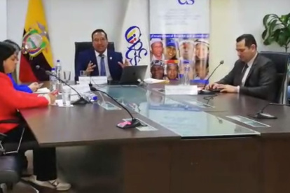 Ulloa y los consejeros destituidos volvieron al CPCCS