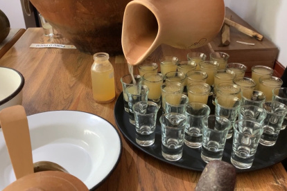Cusco. Una demostración gastronómica en esta ciudad: se sirve pisco.