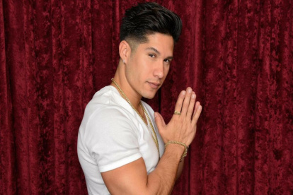 La madre del artista ha sido cuestionada por supuestamente querer quedarse con el dinero de su hijo. Lo mismo sucede con la prima del cantante.