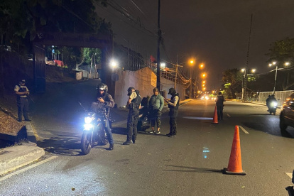 Fechas. El toque de queda se extenderá en las tres provincias hasta el 16 de diciembre.