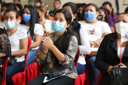 Uno de los eventos que ha organizado el CNE para promocionar los derechos políticos de la mujer.