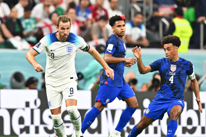 Harry Kane (Izquierda) no ha podido marcar en la Copa del Mundo de Qatar.