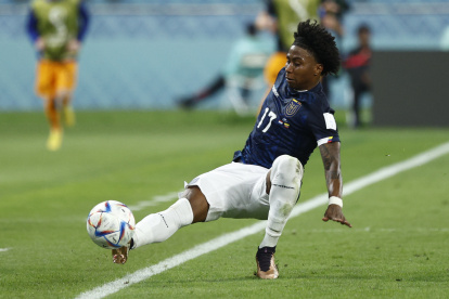 Angelo Preciado, marcapunta de la selección ecuatoriana, destaca por su eficacia por el carril derecho.