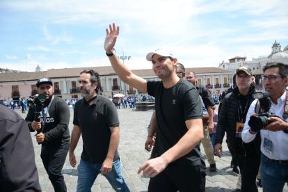 Rafael Nadal visitó la plaza de San Francisco y la iglesia de La Compañía en el Centro Histórico de Quito.