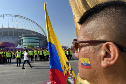 José Díaz es un hincha ecuatoriano que reside en Italia y está en Qatar, donde aspira a quedarse al menos una semana más si la Tri se mete a la siguiente fase.