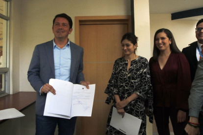 El 31 de octubre el ministro de Gobierno, Francisco Jiménez, insistió ante la CC con la consulta sobre el papel de los militares en seguridad.