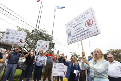 Los residentes se niegan a la construcción de la estación de servicio por considerar peligrosa su actividad.
