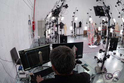 Fotografía de archivo que ofrece una imagen de las posibilidades del metaverso en la creación de películas, seriotografía de archivo de televisión o videojuegos, además de facilitar el trabajo, reducir costes y tiempo de producción.