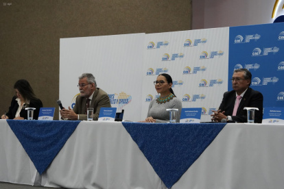 Preparativos. El CNE requerirá la contratación de más personal para la coordinación de las mesas electorales.