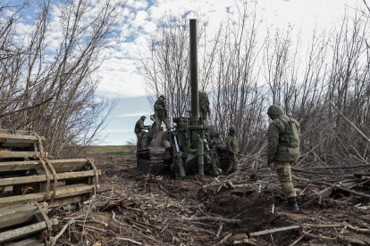 imagen reciente de las fuerzas pro-rusas en la anexionada región de Donetsk. EFE/EPA/ALESSANDRO GUERRA