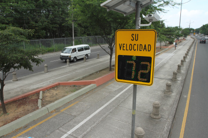 La avenida Barcelona es uno de los puntos donde conductores aseguran haber sido perjudicados con lecturas equivocadas de dispositivo de medición.