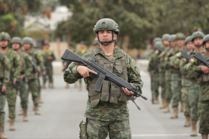 Este lunes 5 de diciembre, el presidente Lasso resaltó la ayuda del cuerpo uniformado en "la lucha contra el crimen organizado dentro de los pabellones en las cárceles".