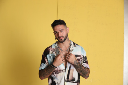 Asaf Torres estuvo de paso por Ecuador promocionado su canción Indecisa.