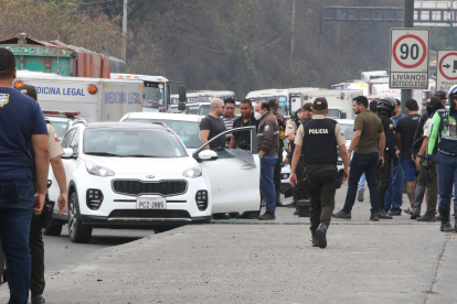Guayaquil. Según datos policiales, la mujer iba sola cuando fue baleada. Tenía unos 30 años de edad.