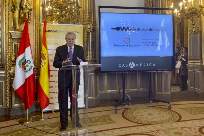 El embajador peruano en España, Óscar Maúrtua de Romaña, el pasado 11 de octubre.