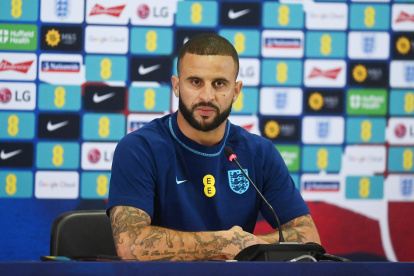 Doha (Qatar), 07/12/2022.- England"s Kyle Walker attends a press conference in Doha, Qatar, 07 December 2022. England will face France in their FIFA World Cup 2022 quarter final soccer match on 10 December 2022. (Mundial de Fútbol, Francia, Catar) EFE/EPA/NEIL HALL