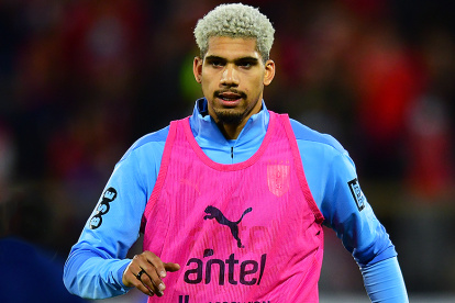 Ronald Araujo, defensor uruguayo, no sumó minutos en Qatar 2022 debido a una lesión.