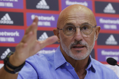 Luis De la Fuente reemplaza a Luis Enrique en el banquillo de la selección española.