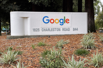 Alphabet planea mantener la aplicación Waze, -que adquirió en 2013 por 1,1 mil millones de dólares- como servicio independiente, de acuerdo con el Wall Street Journal. Imagen de archivo.