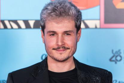 El artista de 26 años compara lo que le ha vivido con el hábito de haber fumado toda la vida.